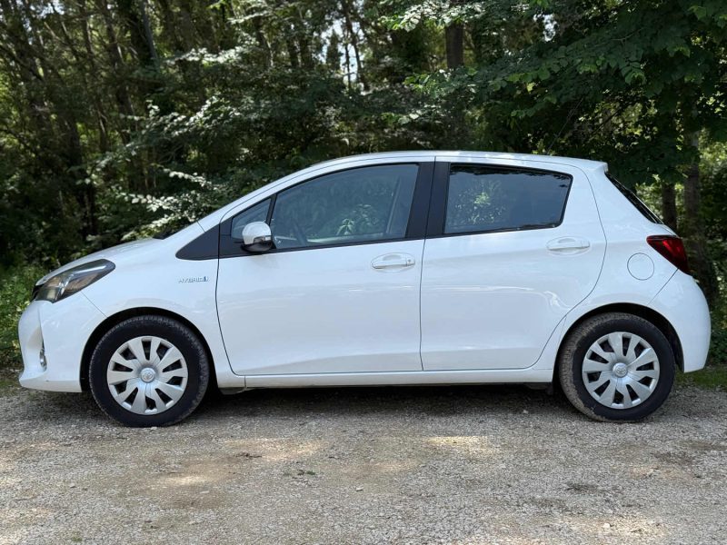 TOYOTA YARIS HYBRID 100H DYNAMIC 