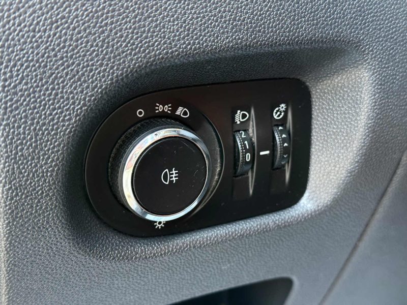 OPEL CORSA 1.3 CDTI -75 CH FAP EDITION