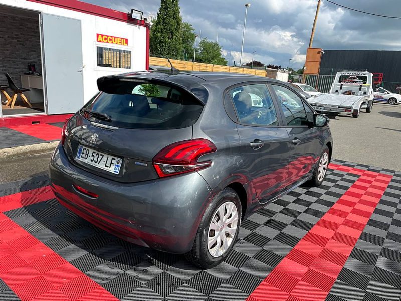 PEUGEOT 208 2016