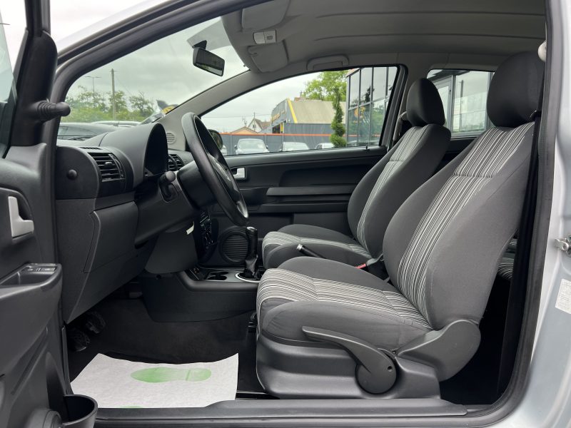 VOLKSWAGEN FOX 1.4 i 75 Cv CLIMATISATION BLUETOOTH 83 100 Kms CRIT AIR 2 - GARANTIE 1 AN