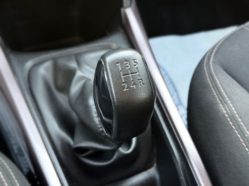 PEUGEOT 2008 1.2 VTI 82 CH