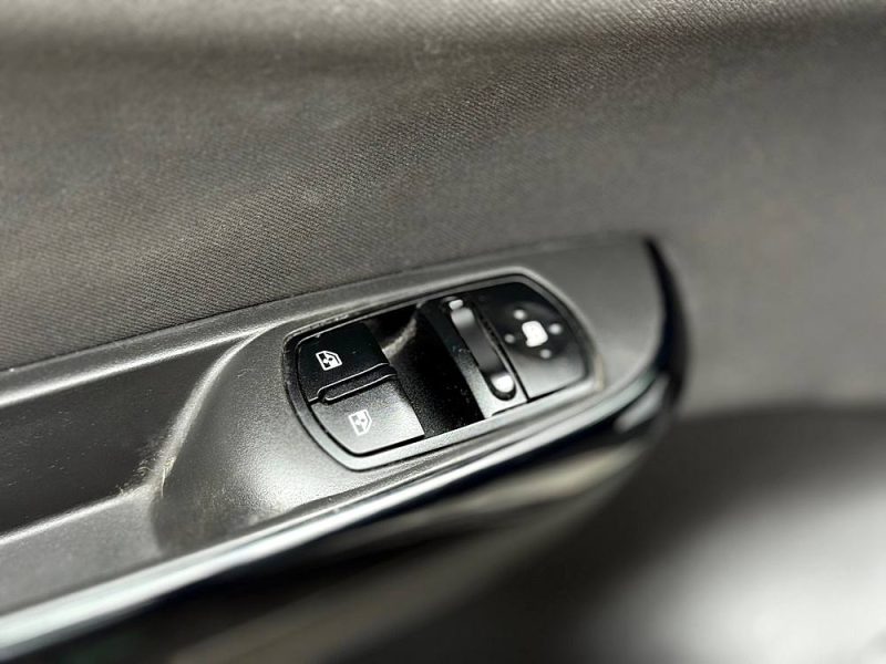 OPEL Corsa 1.3 CDTI 75 ch Start/Stop Business -Écran tactile / Bluetooth / Révisée & Garantie 6 Mois