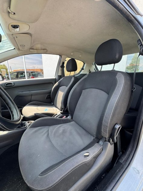 Peugeot 206 1.4i 75cv / Distribution Neuve / CT OK /Révisée 