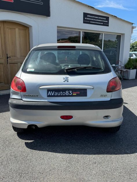 Peugeot 206 1.4i 75cv / Distribution Neuve / CT OK /Révisée 