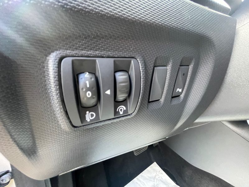 RENAULT CAPTUR 2015 BOITE AUTOMATIQUE 1.2i TCE 120CV CRIT'AIR 1