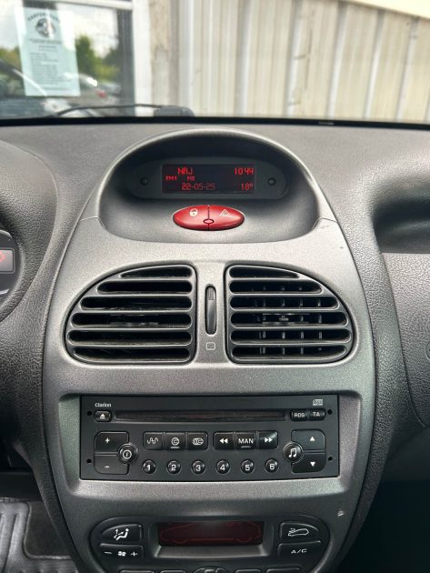 PEUGEOT 206 2006