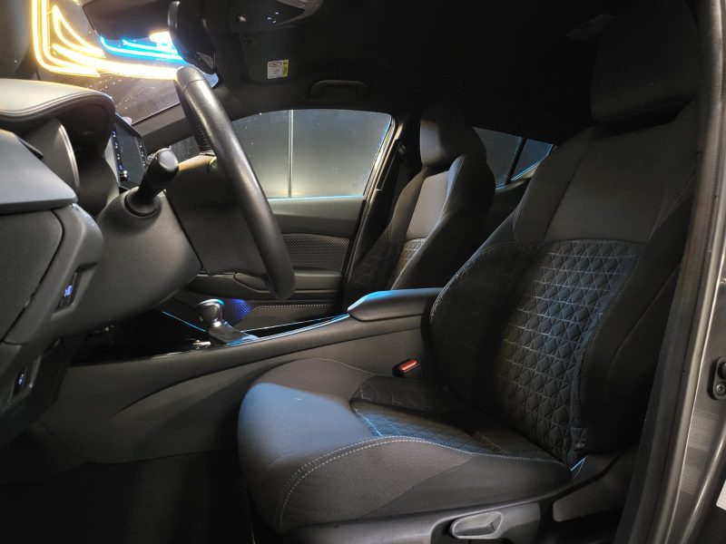 TOYOTA C-HR 1.8i EDITION 122cv / VOLANT CHAUFFANT + SIEGES CHAUFFANTS + APPLE CARPLAY /