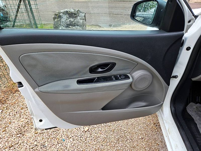 RENAULT MEGANE 2012