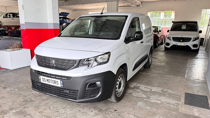 Peugeot Partner III M BlueHDi 130ch S&S EAT8 Pack Premium Connect