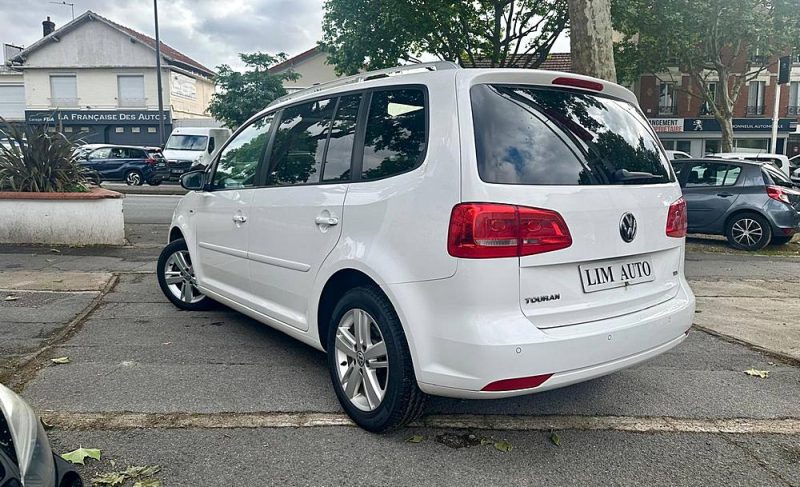 VOLKSWAGEN TOURAN 2012
