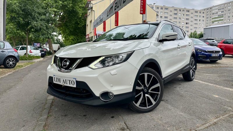 NISSAN QASHQAI 2015