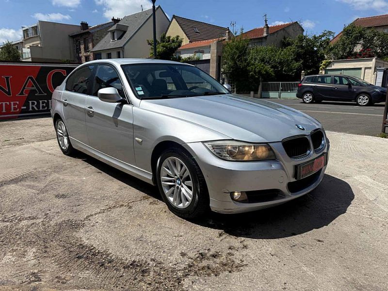 B.M.W. SERIE 3 2010