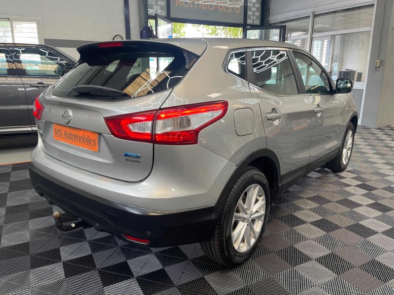NISSAN QASHQAI 2016