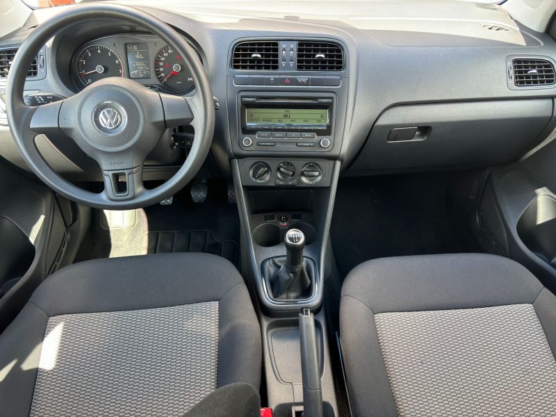 VOLKSWAGEN POLO 2010