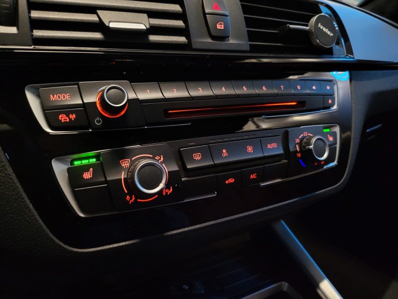 BMW SERIE 2 M240i 340cv CABRIOLET / SUIVI BMW / HARMAN KARDON / SIEGES ELECTRIQUES / BMW ADAPTATIVE 