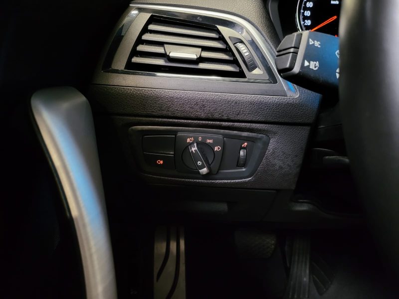 BMW SERIE 2 M240i 340cv CABRIOLET / SUIVI BMW / HARMAN KARDON / SIEGES ELECTRIQUES / BMW ADAPTATIVE 