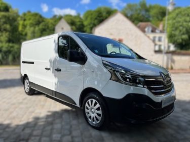 RENAULT TRAFIC 2021
