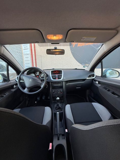 PEUGEOT 207 2009