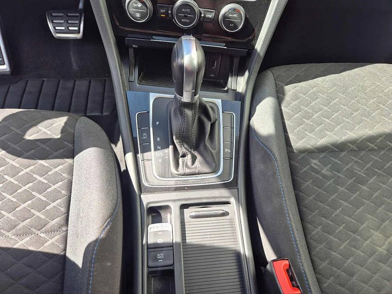 VOLKSWAGEN GOLF VII 2019