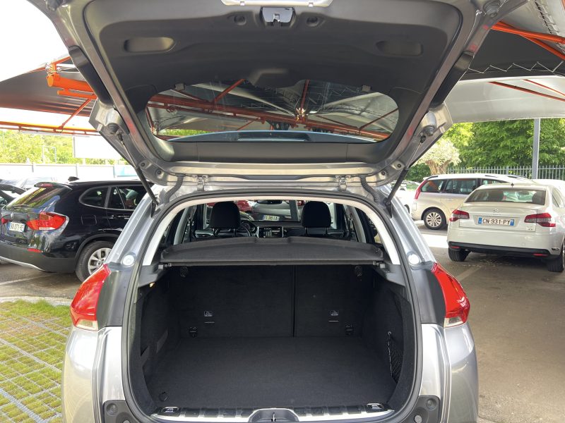 PEUGEOT 2008 CROSSWAY 1.2 110 PREMIERE MAIN 24 400 Kms CRIT AIR 1 ECRAN GPS TACTILE - GARANTIE 1 AN