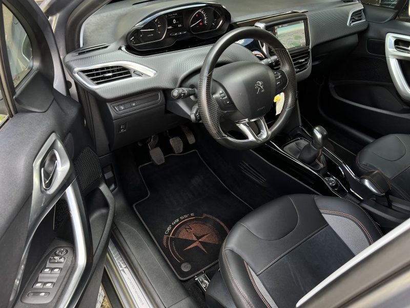 PEUGEOT 2008 CROSSWAY 1.2 110 PREMIERE MAIN 24 400 Kms CRIT AIR 1 ECRAN GPS TACTILE - GARANTIE 1 AN