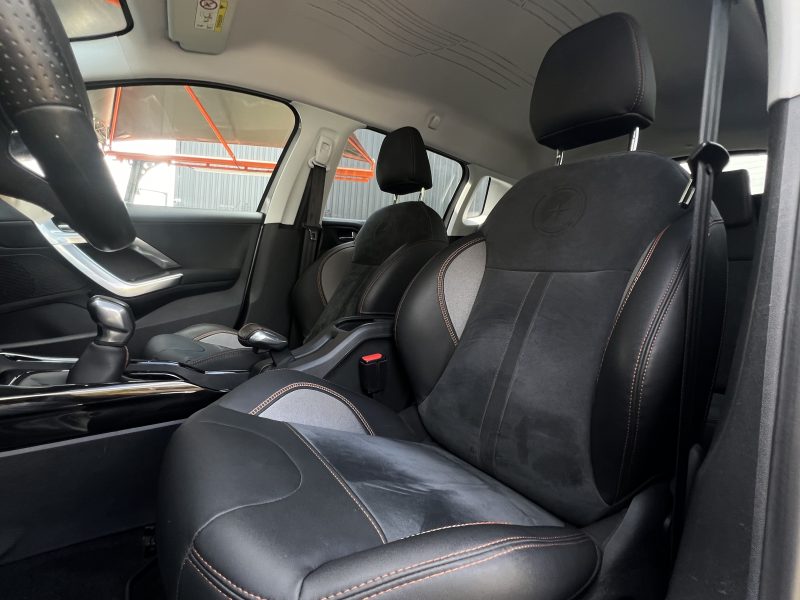 PEUGEOT 2008 CROSSWAY 1.2 110 PREMIERE MAIN 24 400 Kms CRIT AIR 1 ECRAN GPS TACTILE - GARANTIE 1 AN