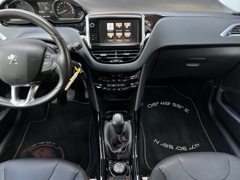 PEUGEOT 2008 CROSSWAY 1.2 110 PREMIERE MAIN 24 400 Kms CRIT AIR 1 ECRAN GPS TACTILE - GARANTIE 1 AN