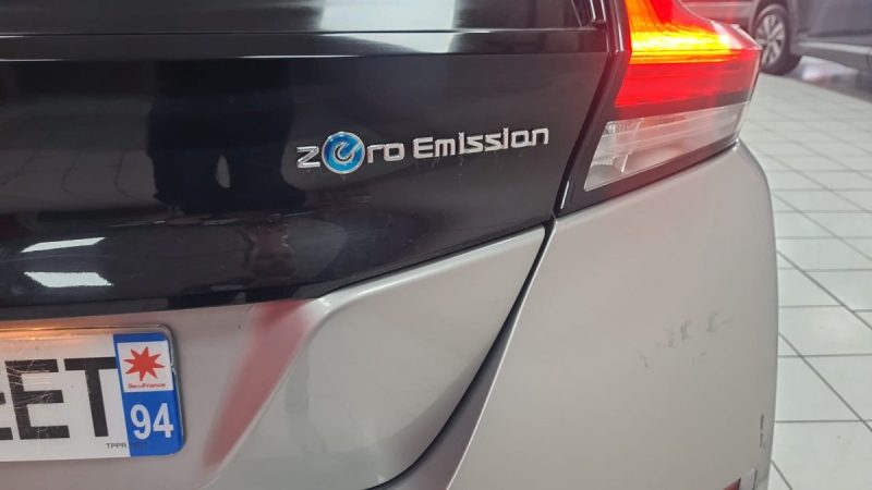 NISSAN LEAF 2020