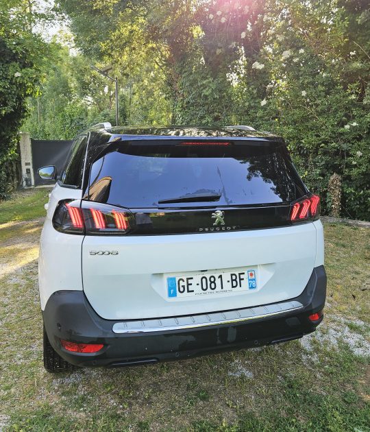 PEUGEOT 5008II  SERIE ROAD TRIP S&S PURETECH 130CV EAT8 7 PLACES