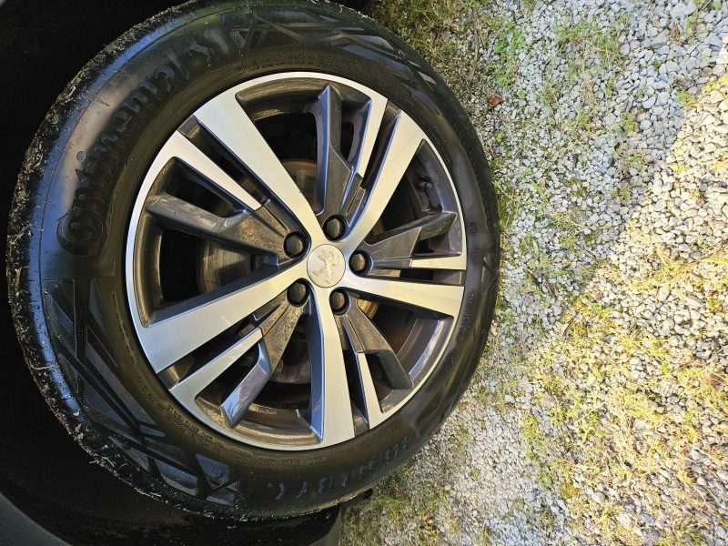 PEUGEOT 5008II  SERIE ROAD TRIP S&S PURETECH 130CV EAT8 7 PLACES