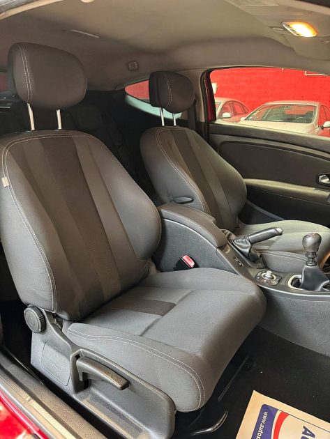 RENAULT MEGANE 1.9 DCI 130 Dynamique 