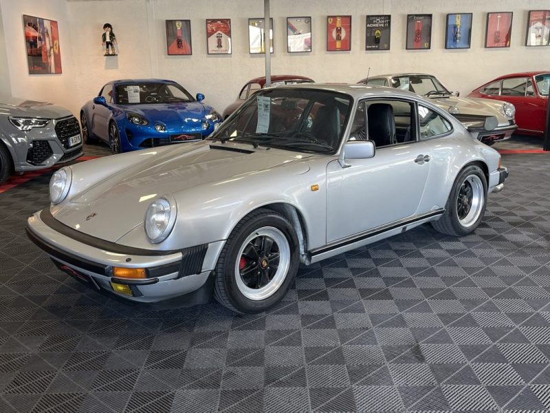 PORSCHE 911 Carrera 3.2 - 1989