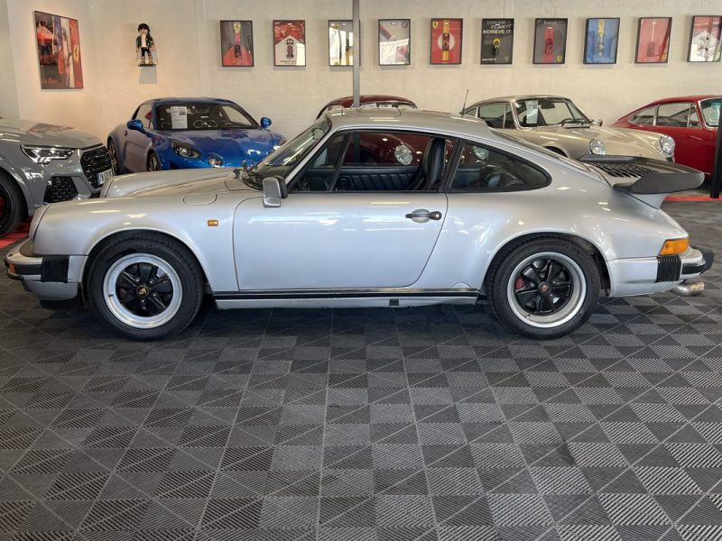 PORSCHE 911 Carrera 3.2 - 1989