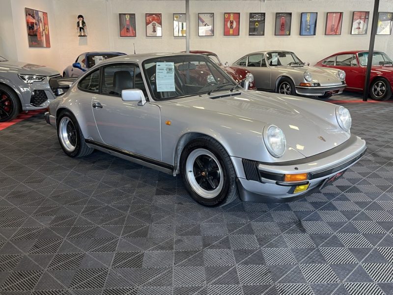 PORSCHE 911 Carrera 3.2 - 1989