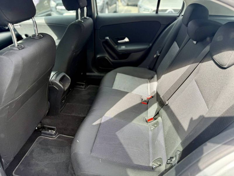 MERCEDES CLASSE A IV 180 D BUSINESS LINE 8G-DCT