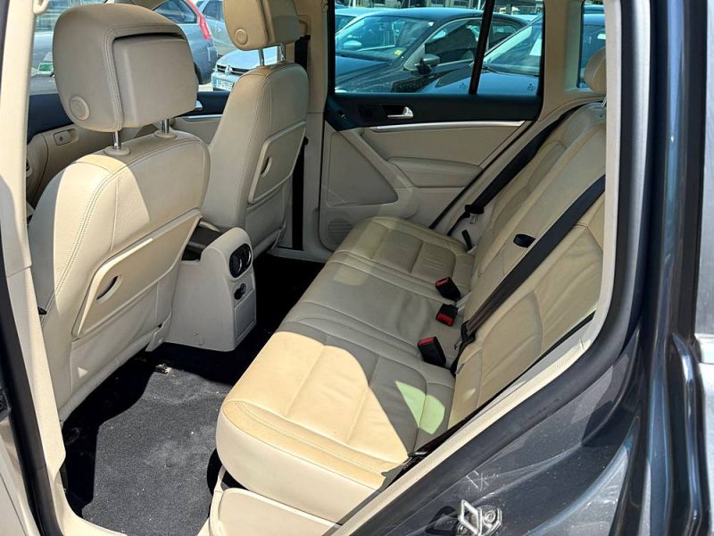VOLKSWAGEN TIGUAN 2012