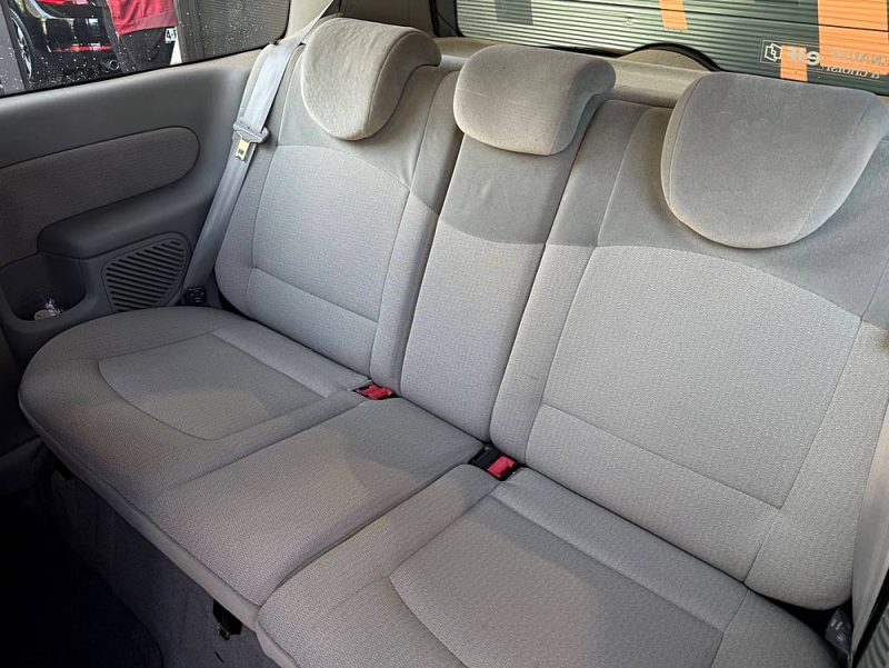 RENAULT CLIO 1.4 i 100 cv Authentique Luxe toit Ouvrant Distribution Neuve 