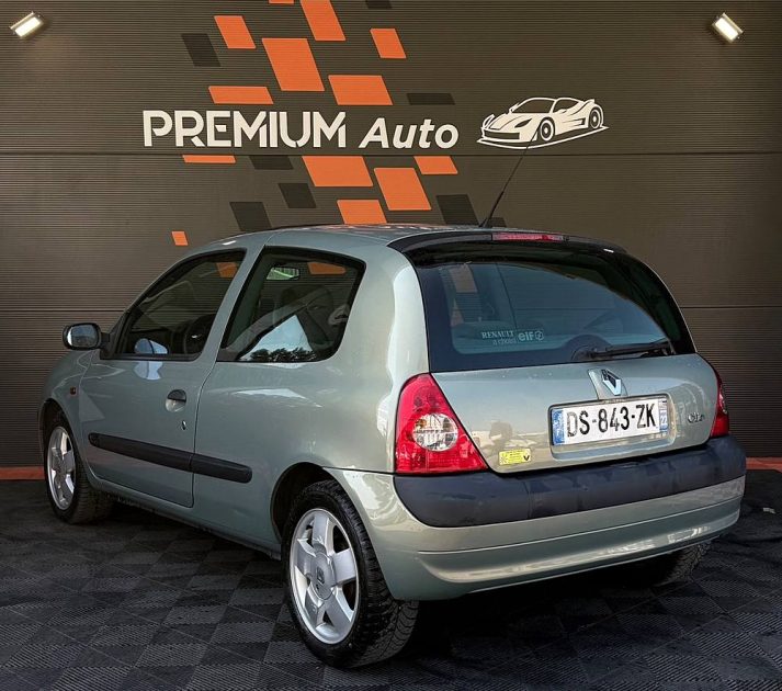 RENAULT CLIO 1.4 i 100 cv Authentique Luxe toit Ouvrant Distribution Neuve 