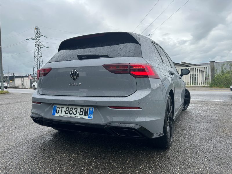 VOLKSWAGEN GOLF 2023