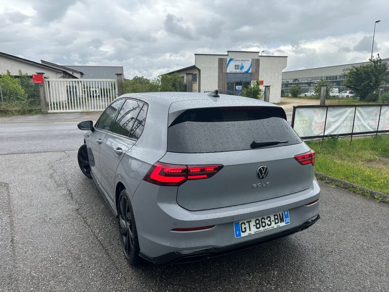 VOLKSWAGEN GOLF 2023