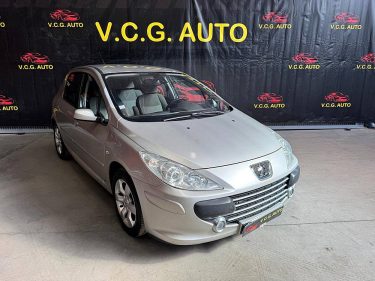 PEUGEOT 307 2.0i 140 Executive Pack 