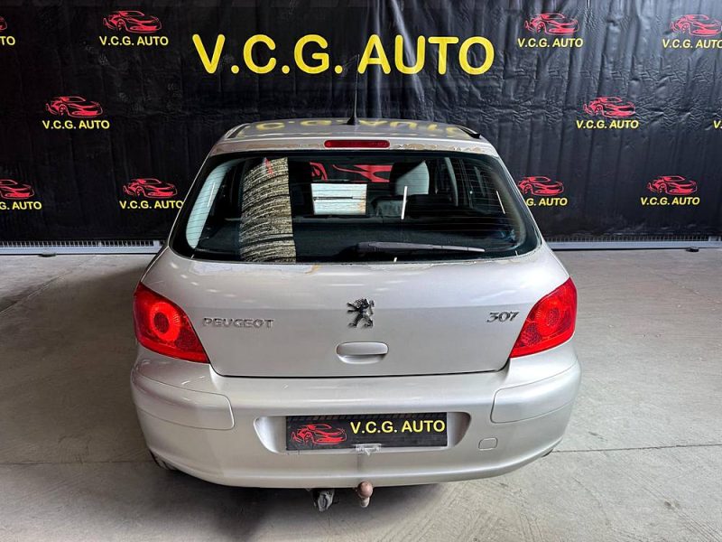 PEUGEOT 307 2.0i 140 Executive Pack 