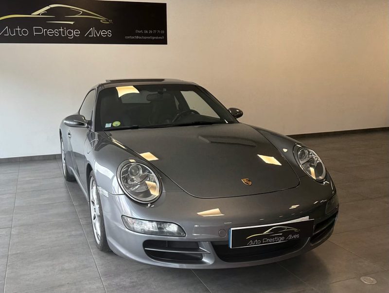 PORSCHE 911 2004