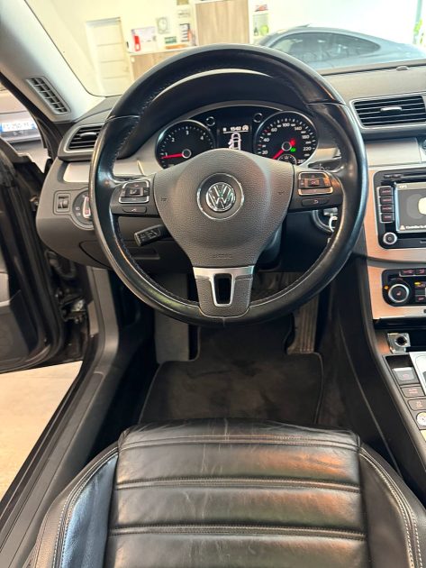 VOLKSWAGEN PASSAT CC 2011