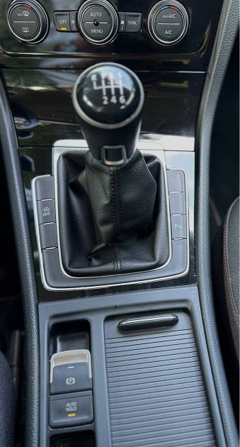 VOLKSWAGEN GOLF 2017