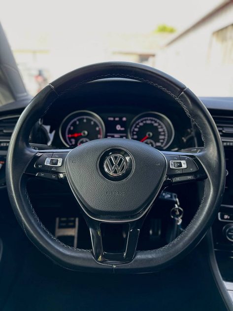 VOLKSWAGEN GOLF 2017