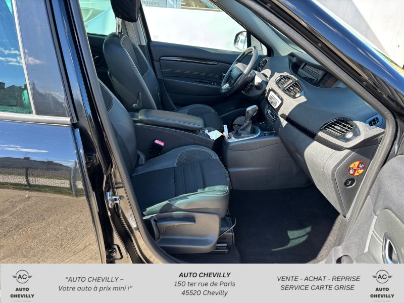 RENAULT GRAND SCENIC 1.5 DCI 110 EDC Pack Bose / Toit Ouvrant / Attelage