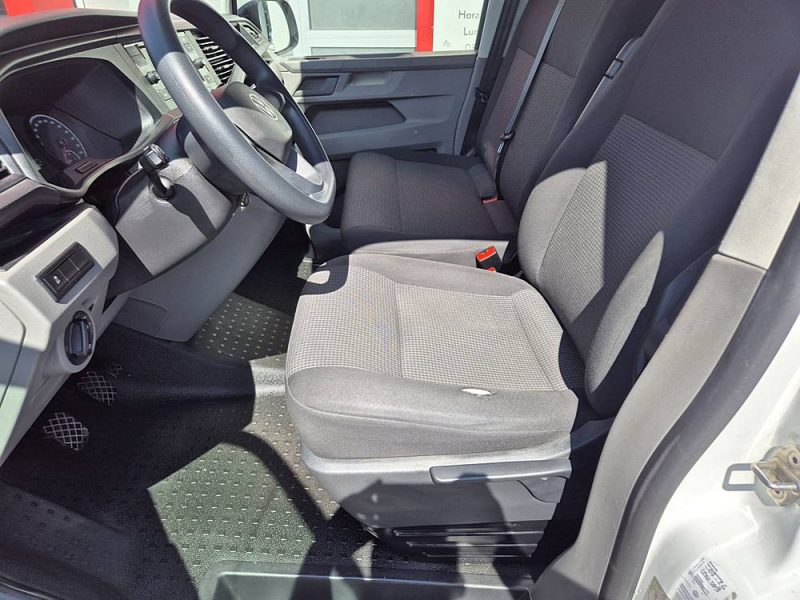 VOLKSWAGEN TRANSPORTER 2021