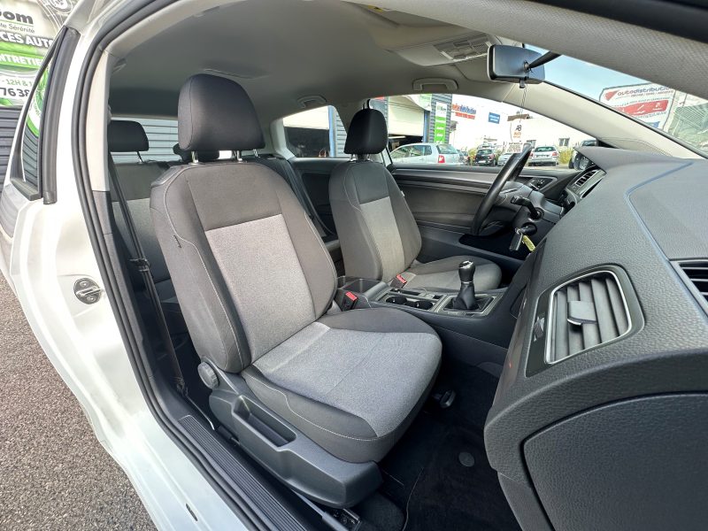 VOLKSWAGEN GOLF 2017