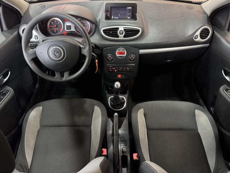 RENAULT CLIO 2011